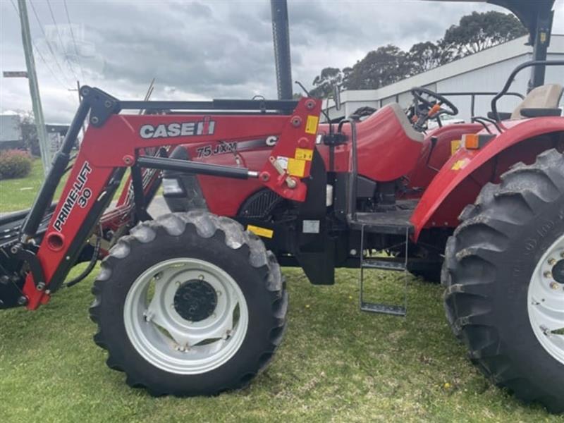 Photo 4. Case IH Farmall 75JXM tractor