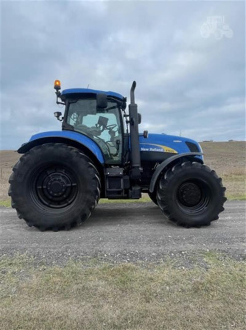Photo 4. New Holland T7030 tractor