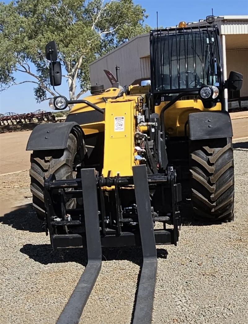 Photo 4. Diece Agri Plus 40.7H PS telehandler