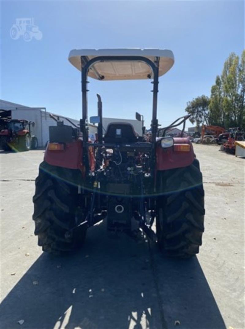 Photo 4. Case IH Farmall 90JXM tractor