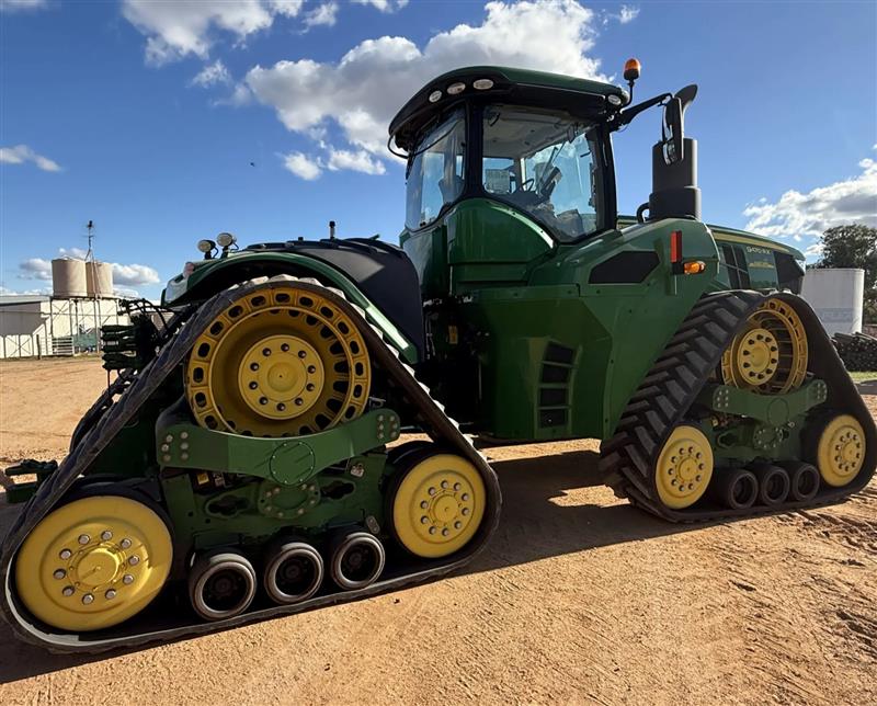 Photo 4. John Deere 9470RX tracked tractor