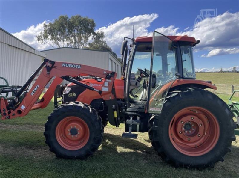 Photo 4. Kubota M8540 tractor
