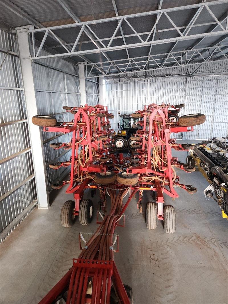 Photo 4. Morris Contour 2 & 9365 ICT Air Seeder Complete Single Brand 