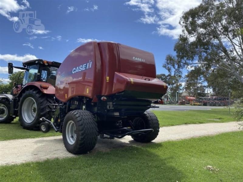 Photo 4. Case IH RB455 round baler