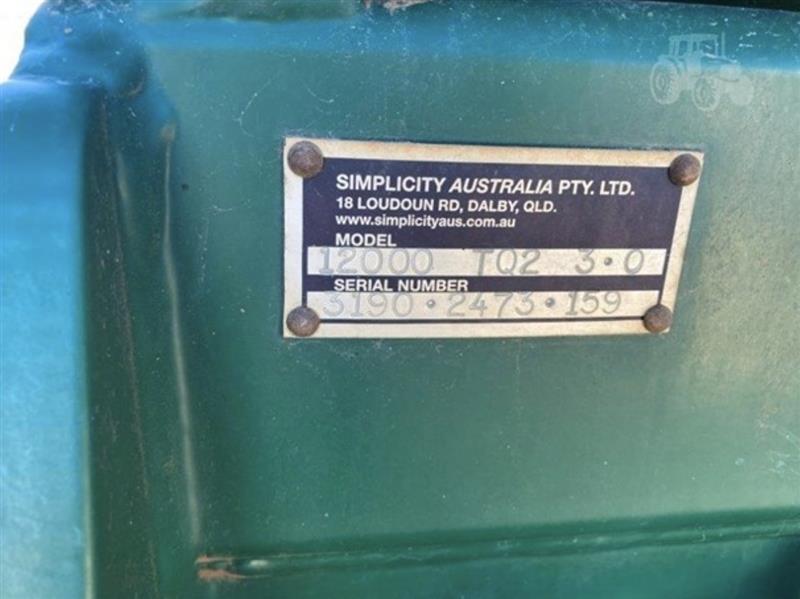 Photo 4. Simplicity 12000TQ2 airseeder