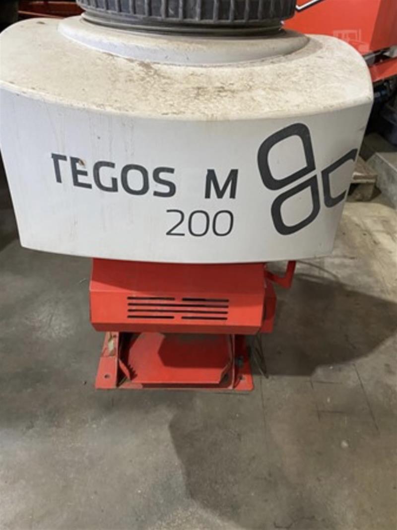 Photo 4. Pottinger Tegosem 200 airseeder