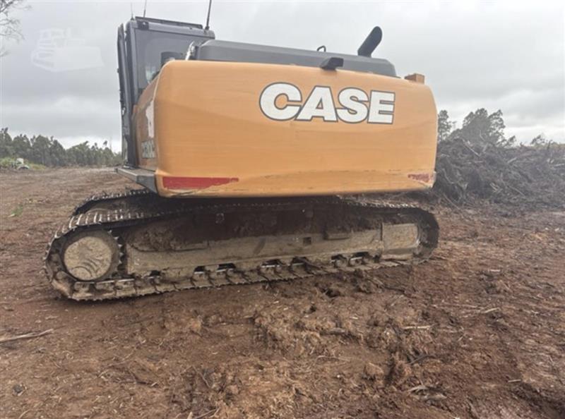 Photo 4. Case CX210C excavator