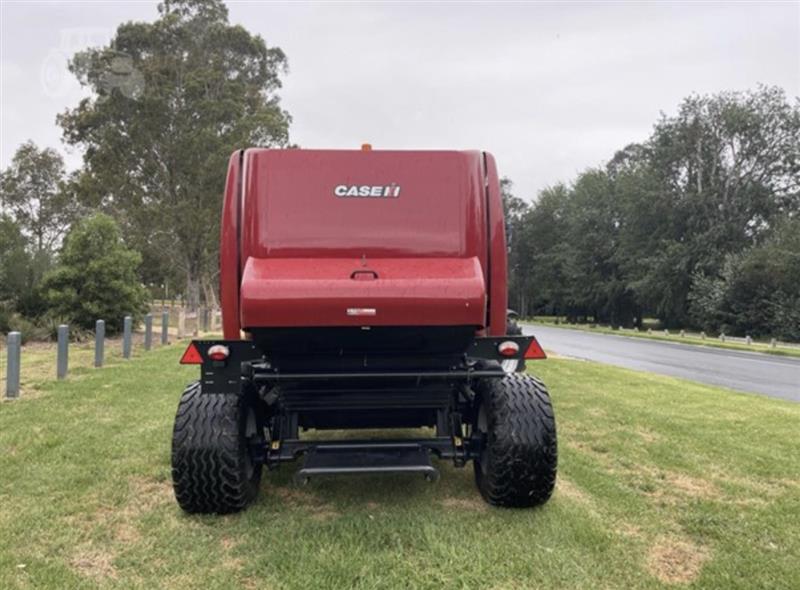 Photo 4. Case IH RB455 round baler
