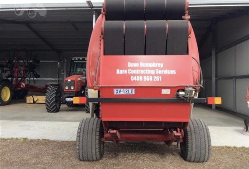 Photo 4. Welger RP535 master round baler