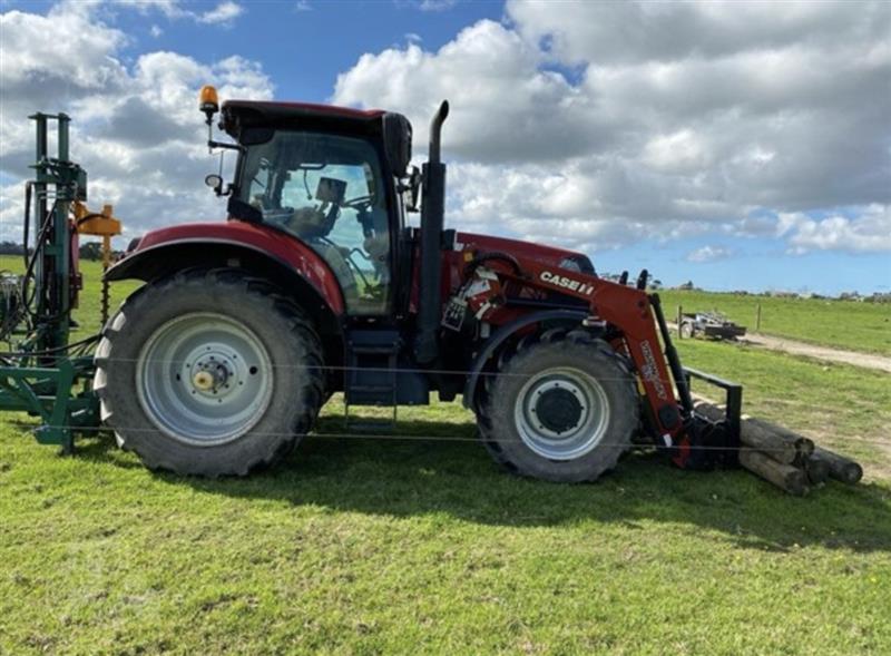 Photo 4. Case IH Puma 125 tractor