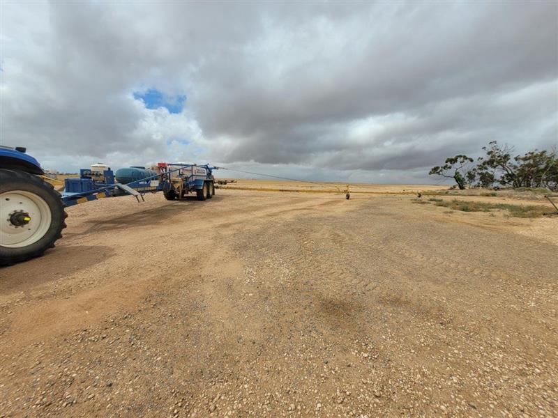 Photo 4. Sonic 45m Boom Spray