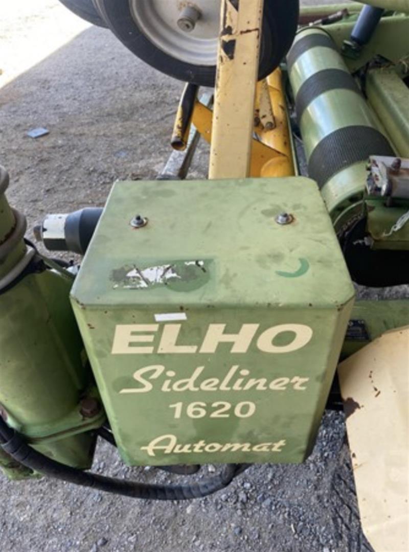 Photo 4. Elho Sideliner 1620 bale wrapper