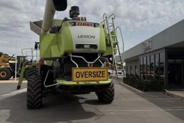 Photo 4. Claas Lexion 750TT combine harvester