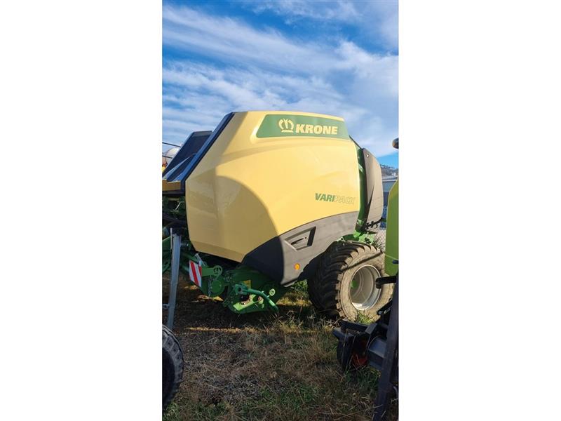 Photo 2. Krone Varipack 165 round baler