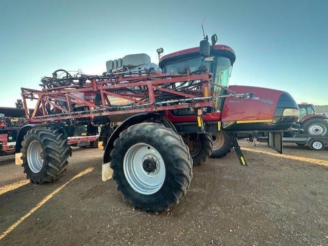 Photo 2. Case IH 4430 self propelled sprayer
