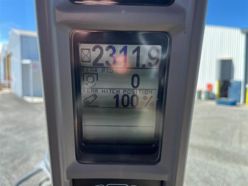 Photo 3. Case IH Puma 155 tractor