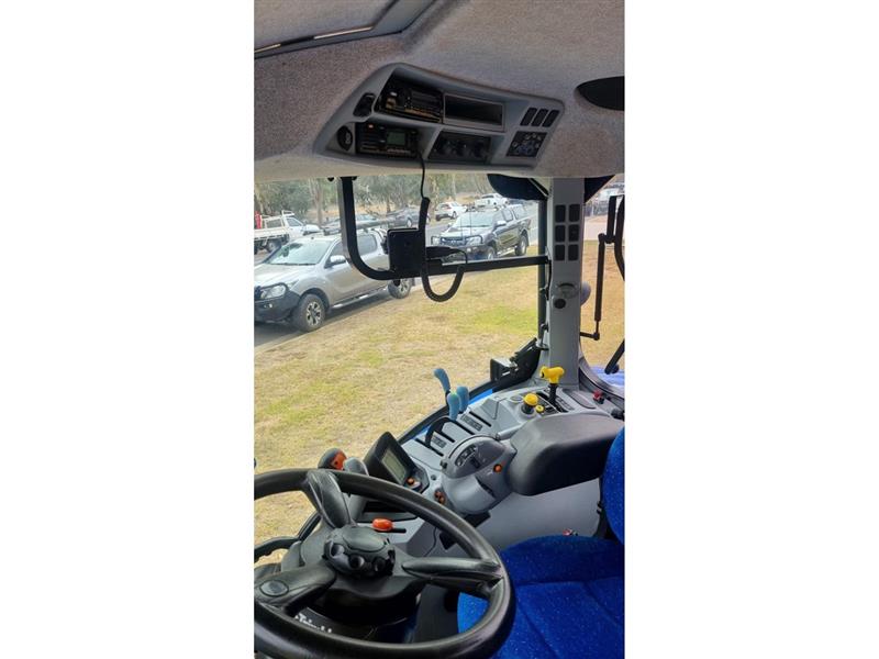 Photo 2. New Holland T6050 tractor
