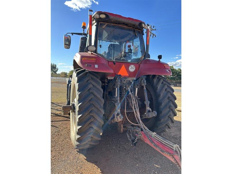 Photo 2. Case IH Magnum 250 tractor