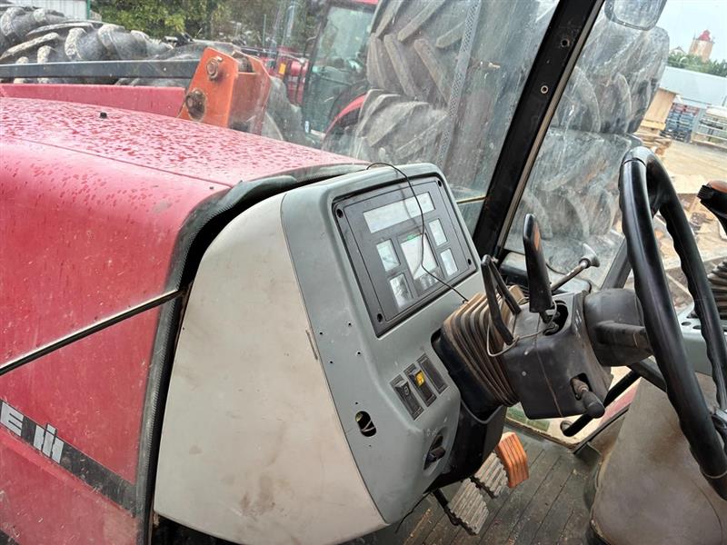 Photo 3. Case IH MX150 tractor