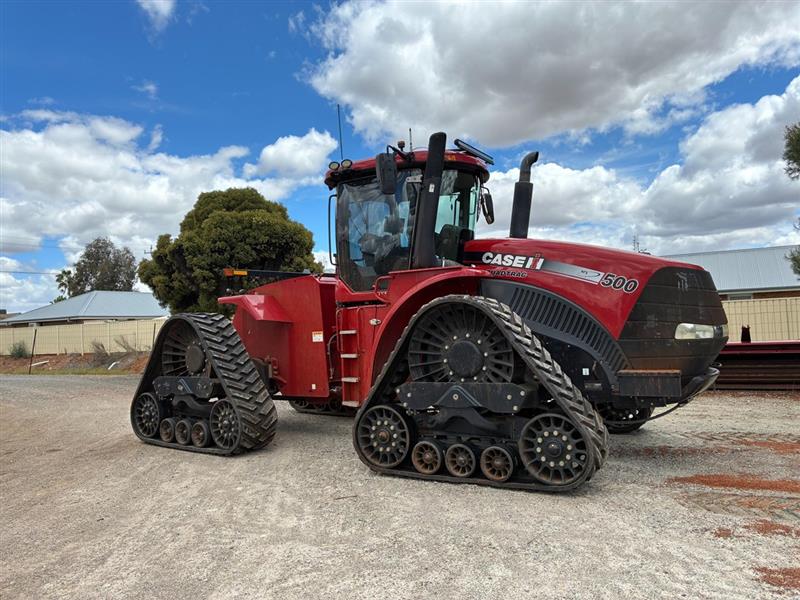 Photo 3. Case IH Quadtrac 500 track tractor