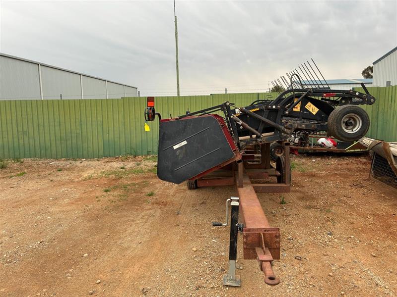 Photo 3. Case IH 2015 harvester front