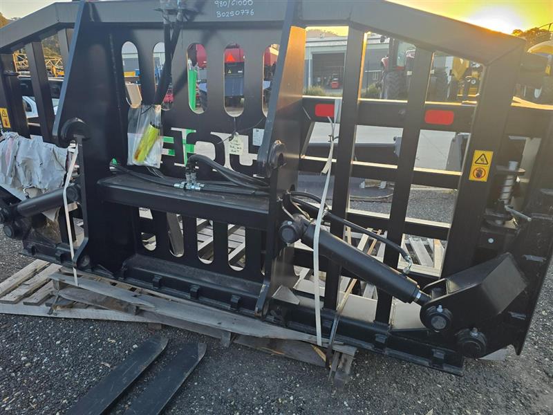 Photo 2. JCB Folding Grass Fork Silage rake