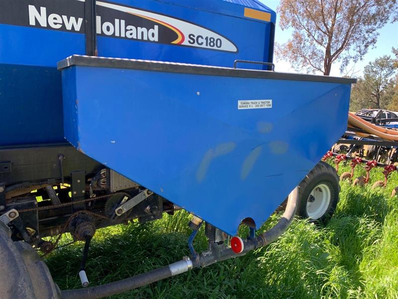 Photo 4. New Holland Flexi-coil ST820 airseeder