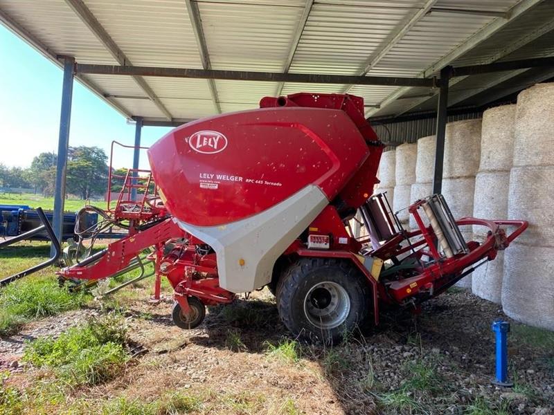 Photo 3. Lely Tornado RPC 445 round baler