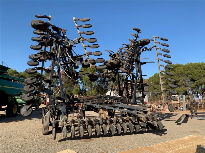 Flexi-Coil ST820 Cultivator, Seeding Tillage Flexicoil SA | Power Farming