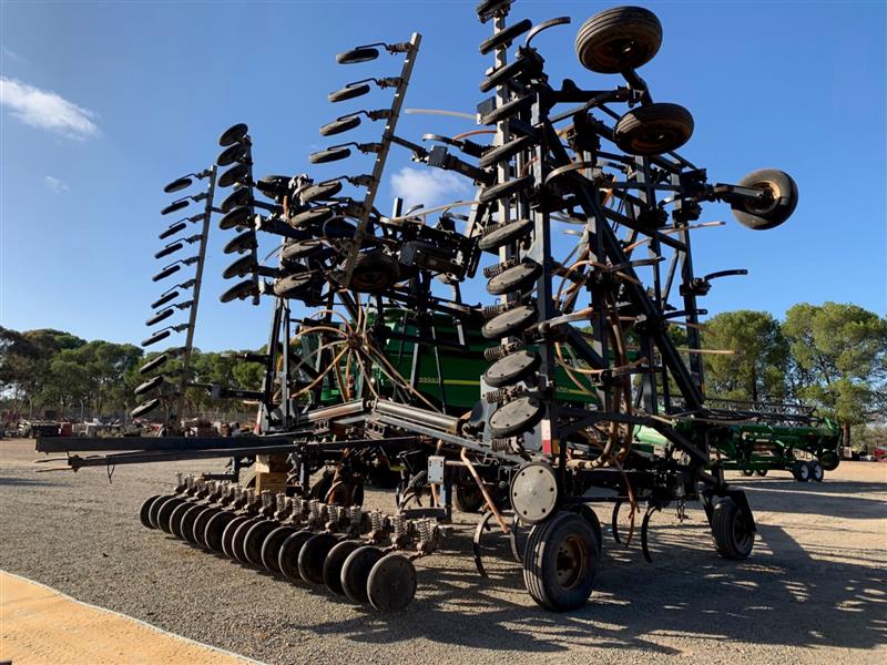 Flexi-Coil ST820 Cultivator, Seeding Tillage Flexicoil SA | Power Farming