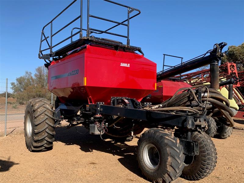 Photo 2. Case IH ADX2230 Air Cart