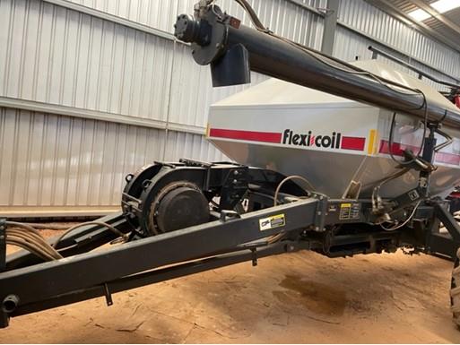 Photo 2. Flexi-Coil 1720 Air Cart