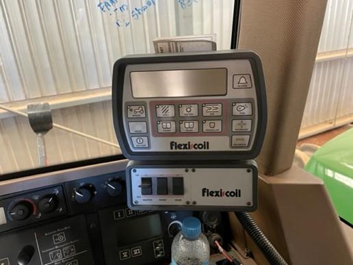 Photo 5. Flexi-Coil 1720 Air Cart