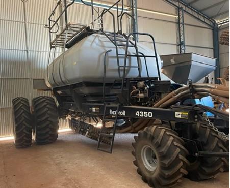 Photo 1. Flexi-Coil 4350 Air Cart