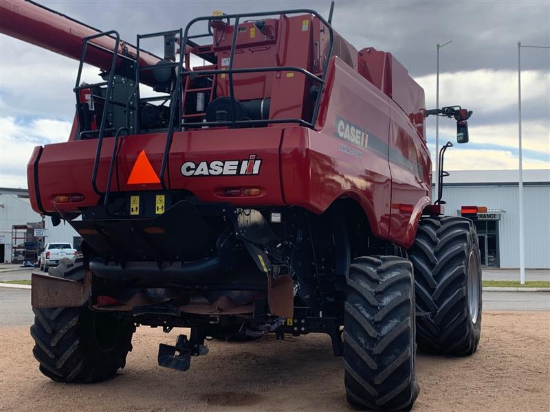 Photo 5. Case IH 7140 Axial Flow Combine