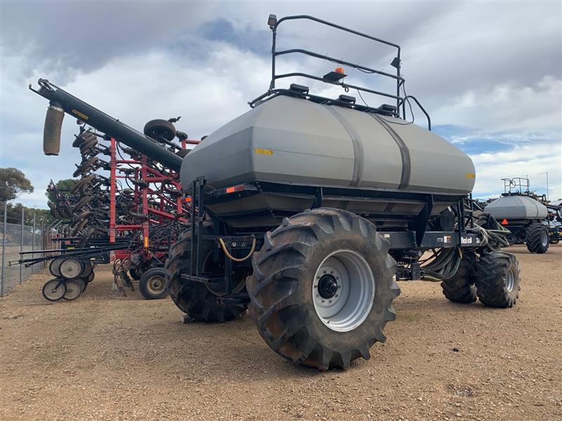 Photo 5. Flexi-Coil 3850 Air Cart