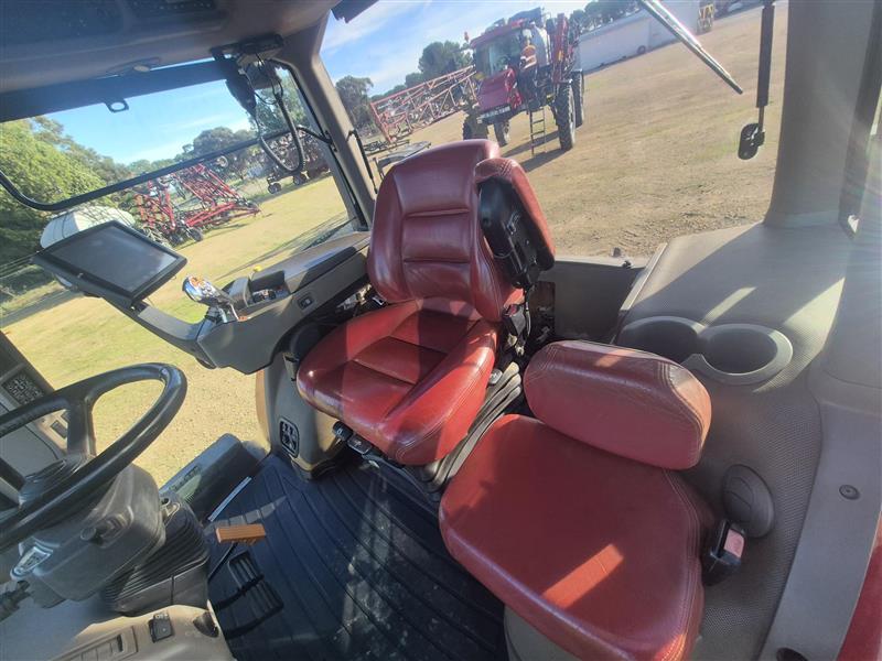 Photo 5. Case IH Magnum 315 Tractor