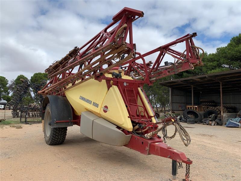 Photo 5. Hardi 8536 Commander Boomspray