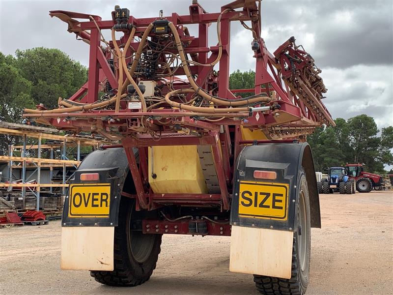Photo 4. Hardi 8536 Commander Boomspray