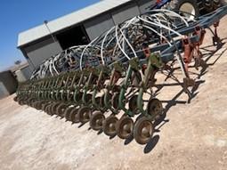 Photo 2. Flexi-Coil 820 40ft Bar