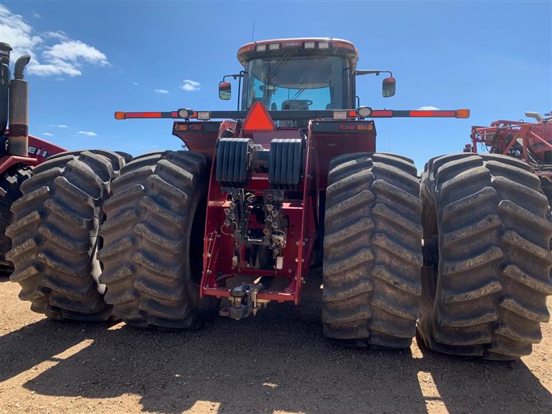 Photo 3. Case IH Steiger 400 Tractor