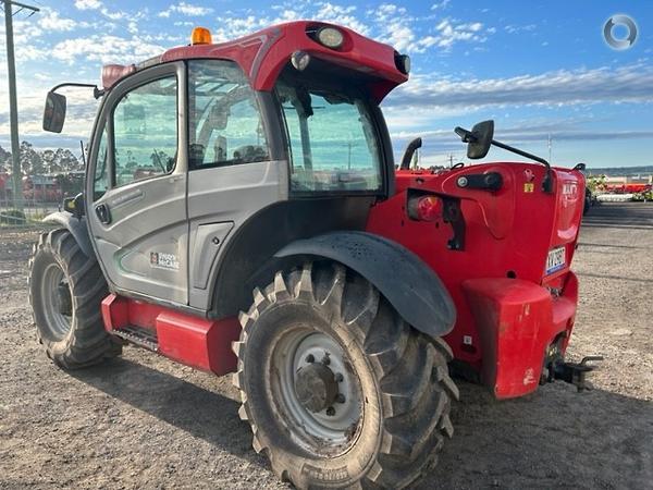 Photo 2. Manitou MLT 830-140 telehandler