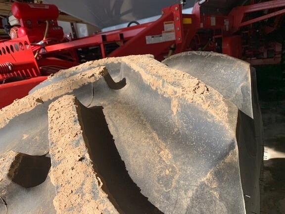Photo 5. Morris 9650ICT airseeder