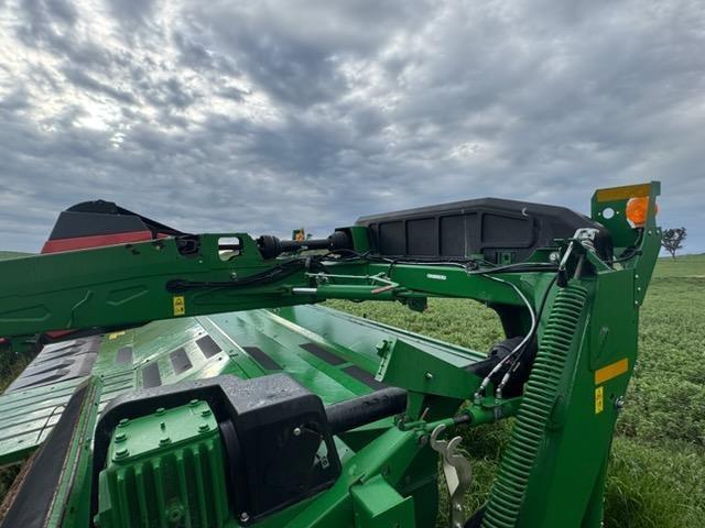 Photo 5. JOHN DEERE C400 