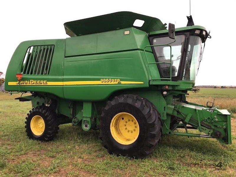 Photo 2. John Deere 9860 STS Base Unit combine harvester