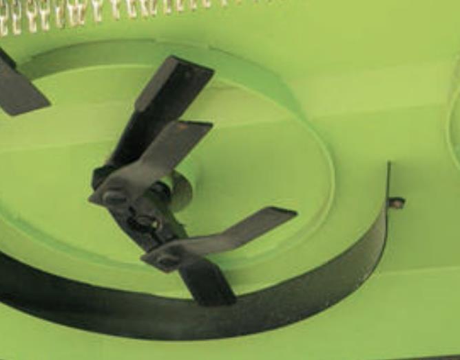 Photo 5. Schulte FX-520 rotary cutter