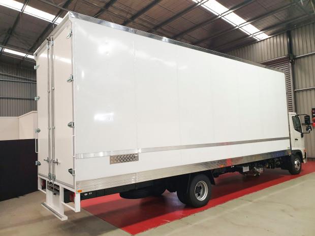 Photo 5. Hino FD 1124-500 Series Furniture Body