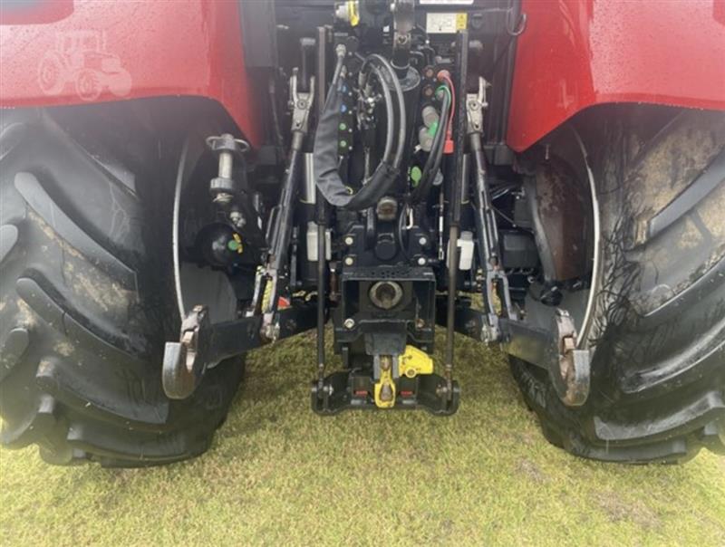 Photo 5. Case IH Maxxum 135 tractor