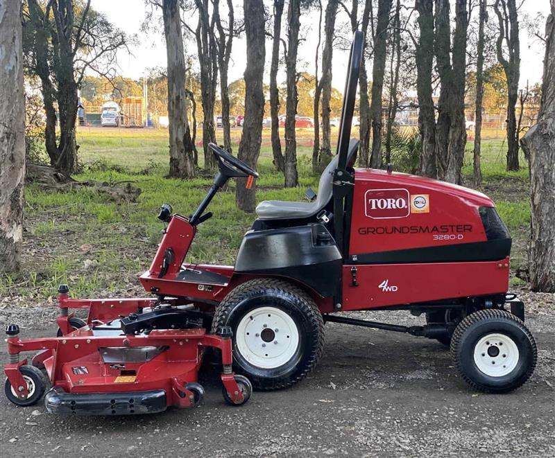Photo 5. Toro Groundsmaster 3280D 72 front deck ride on mower