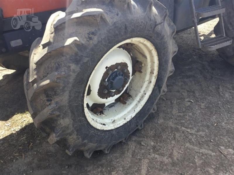 Photo 5. Daedong DK90 tractor
